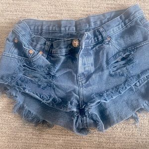 Well loved but still great condition. One teaspoon bonitas.